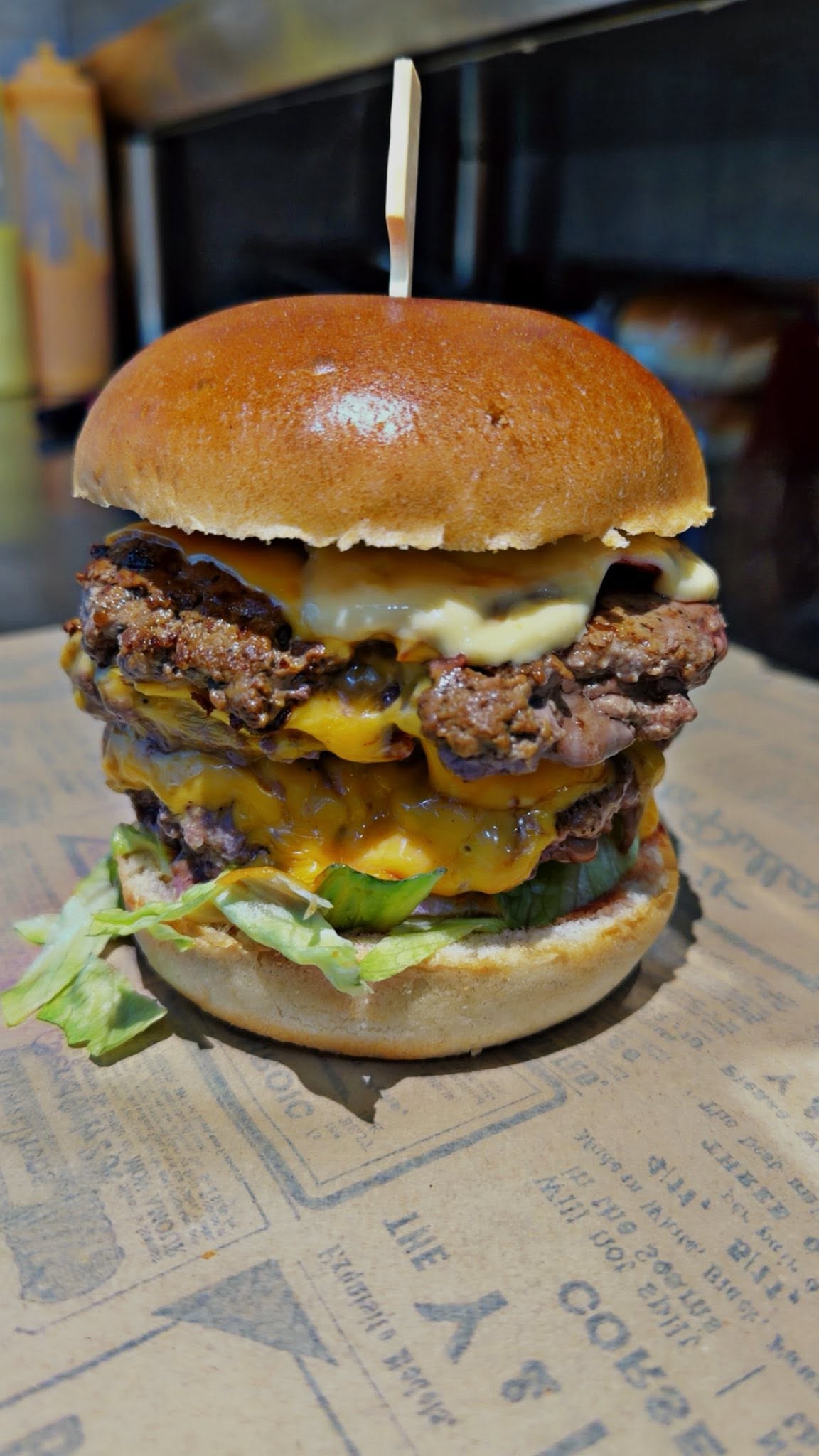 Photo du burger prise au comptoir